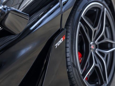 Used 2018 McLaren 720S Performance RWD image 30