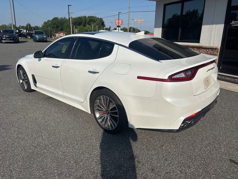 Used 2018 Kia Stinger Premium RWD image 6