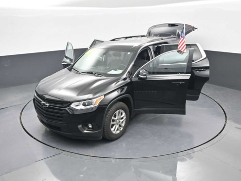 Used 2020 Chevrolet Traverse LT w/ LPO, Blackout Package AWD/4WD image 45