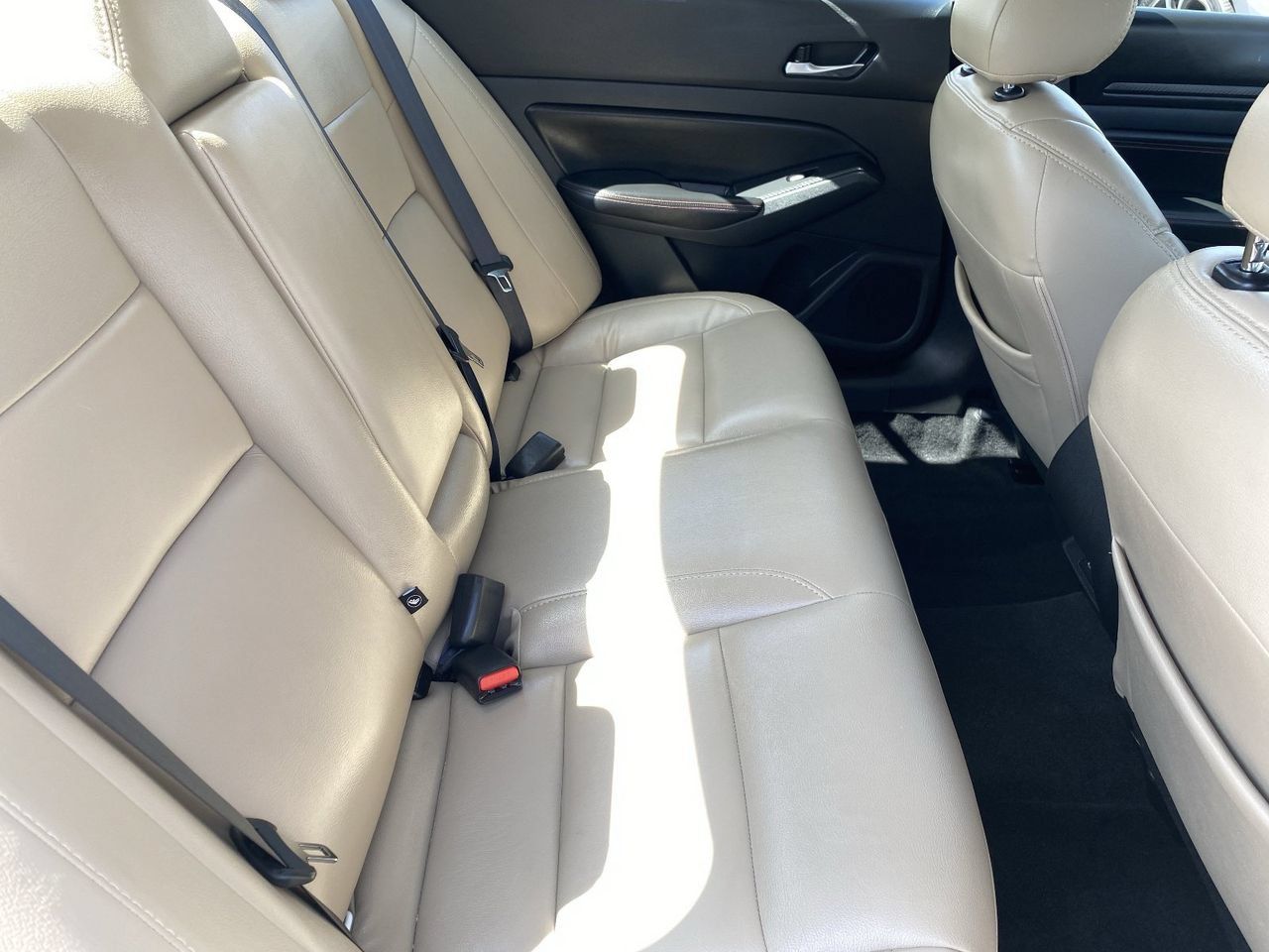 Certified 2021 Nissan Altima 2.5 SR w/ SR Premium Package FWD image 12