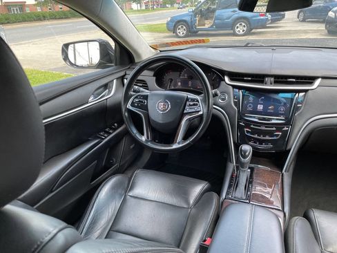 Used 2014 Cadillac XTS w/ Rear Seat Comfort Package image 33