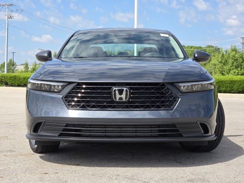 Used 2023 Honda Accord EX image 12