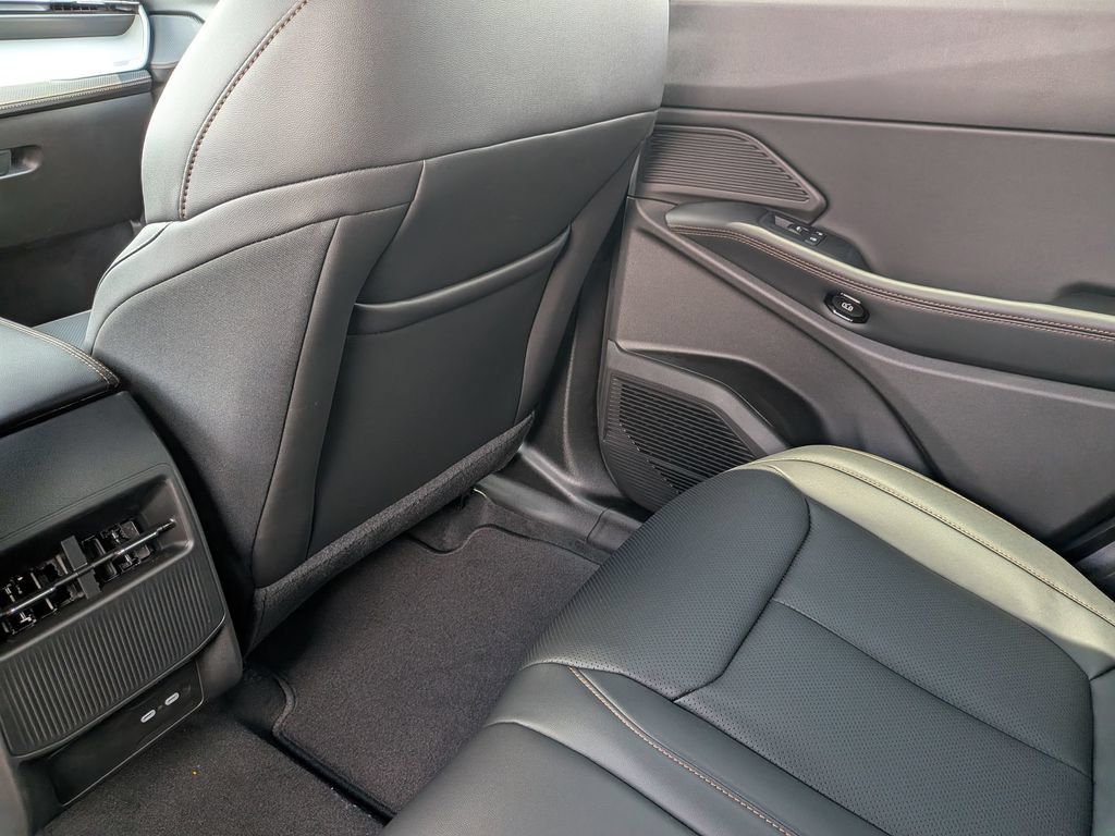New 2026 Jeep Cherokee Limited AWD/4WD image 33