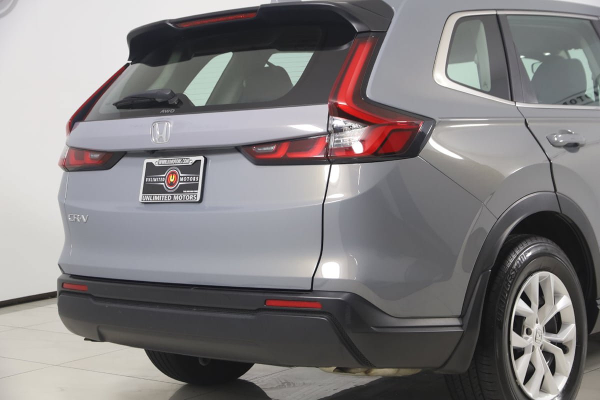 Used 2024 Honda CR-V LX image 32