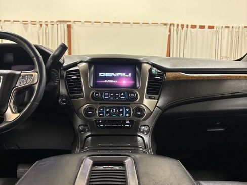 Used 2017 GMC Yukon Denali w/ Open Road Package AWD/4WD image 19