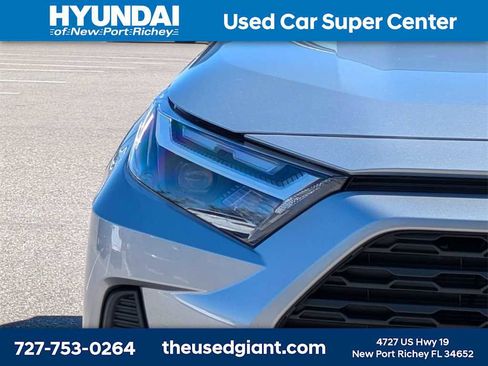 Used 2025 Toyota RAV4 XLE image 9