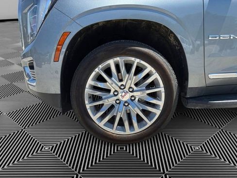 Certified 2025 GMC Yukon XL Denali AWD/4WD image 9