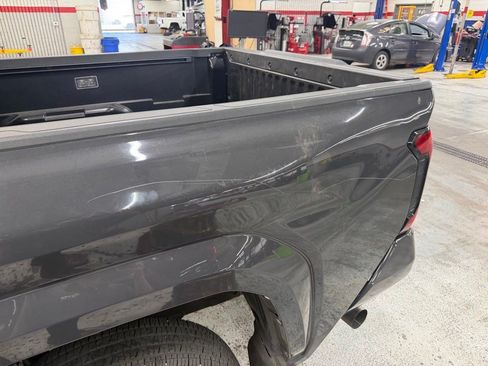 Used 2024 Toyota Tacoma SR5 w/ SR5 Upgrade Package AWD/4WD image 7