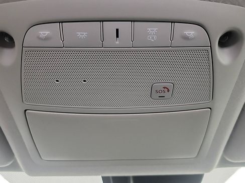 Used 2022 Nissan Leaf SV FWD image 29
