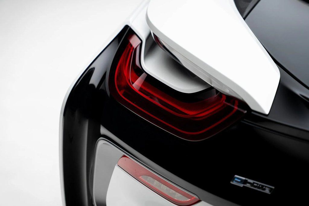 Used 2019 BMW i8 Roadster AWD/4WD image 30