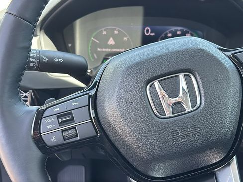 Used 2025 Honda Accord Touring image 17
