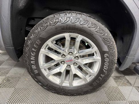 Used 2022 GMC Sierra 1500 SLT w/ SLT Premium Package image 15