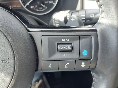 Used 2023 Nissan Rogue SV w/ SV Premium B Package image 24