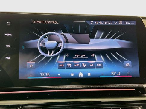 New 2026 BMW X1 xDrive28i w/ Convenience Package AWD/4WD image 18