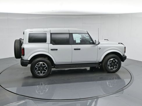 New 2026 Ford Bronco Outer Banks AWD/4WD image 43