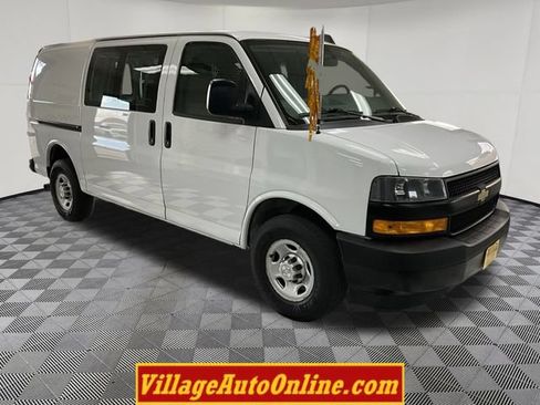 Used 2019 Chevrolet Express 2500 w/ Driver Convenience Package RWD image 5