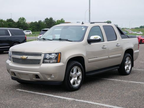 Used 2008 Chevrolet Avalanche LTZ w/ LTZ Preferred Equipment Group AWD/4WD image 5