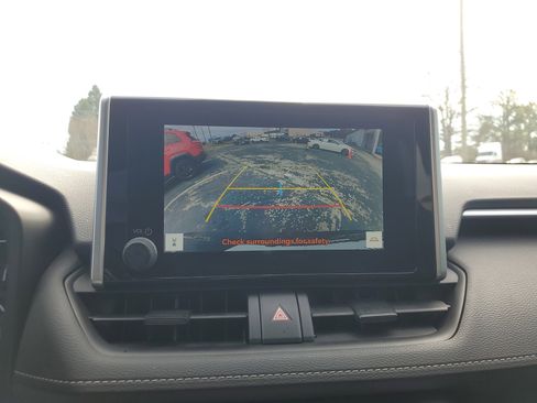 Used 2024 Toyota RAV4 LE image 23