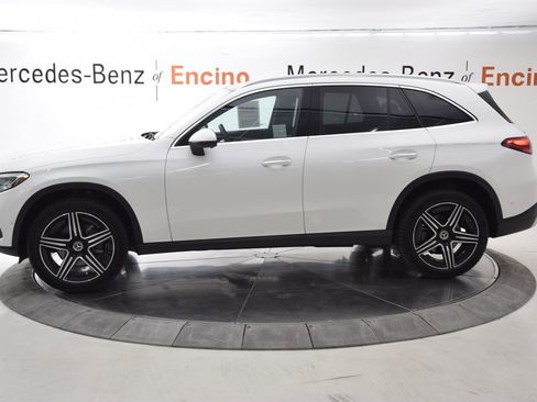 Used 2026 Mercedes-Benz GLC 300 image 3