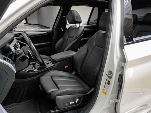 Used 2023 BMW X3 sDrive30i w/ M Sport Package RWD image 34