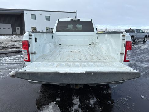 Used 2024 RAM 3500 Big Horn w/ Sport Appearance Package image 37