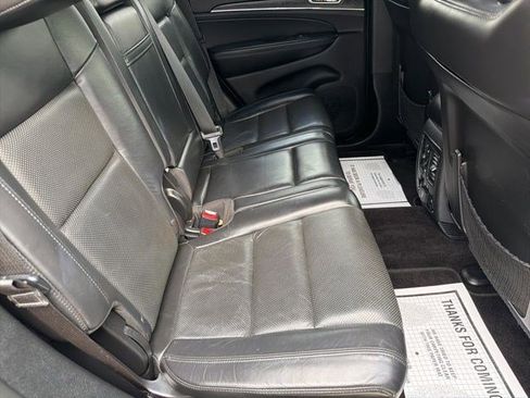 Used 2018 Jeep Grand Cherokee Limited w/ Luxury Group II AWD/4WD image 18