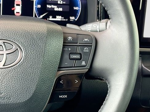 Used 2025 Toyota Camry XSE image 12