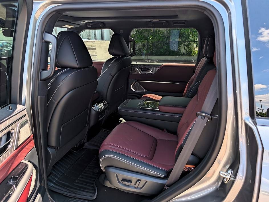 New 2026 INFINITI QX80 Autograph AWD/4WD image 12