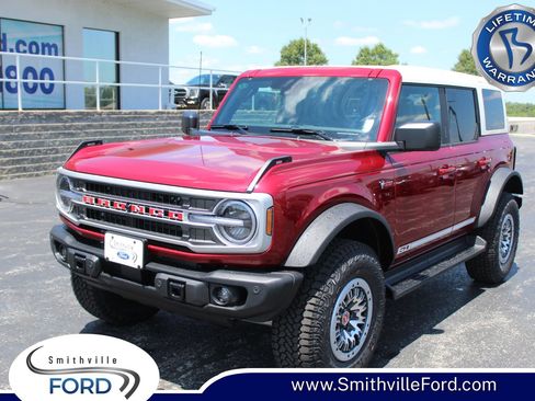 New 2026 Ford Bronco Outer Banks w/ Sasquatch Package AWD/4WD image 1