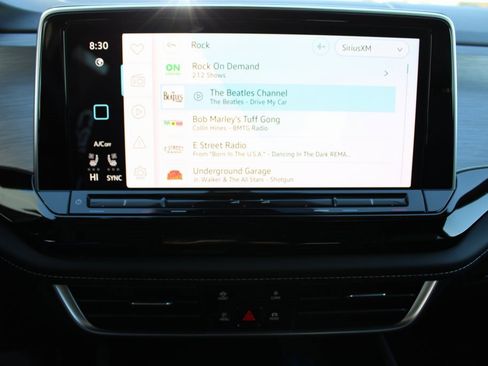 Certified 2025 Volkswagen Atlas Cross Sport SE image 13