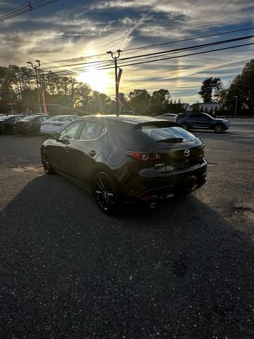 Used 2024 MAZDA MAZDA3 s FWD image 13