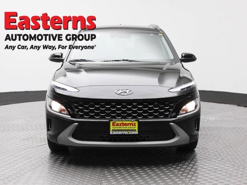 Used 2022 Hyundai Kona SEL w/ Convenience Package AWD/4WD image 2