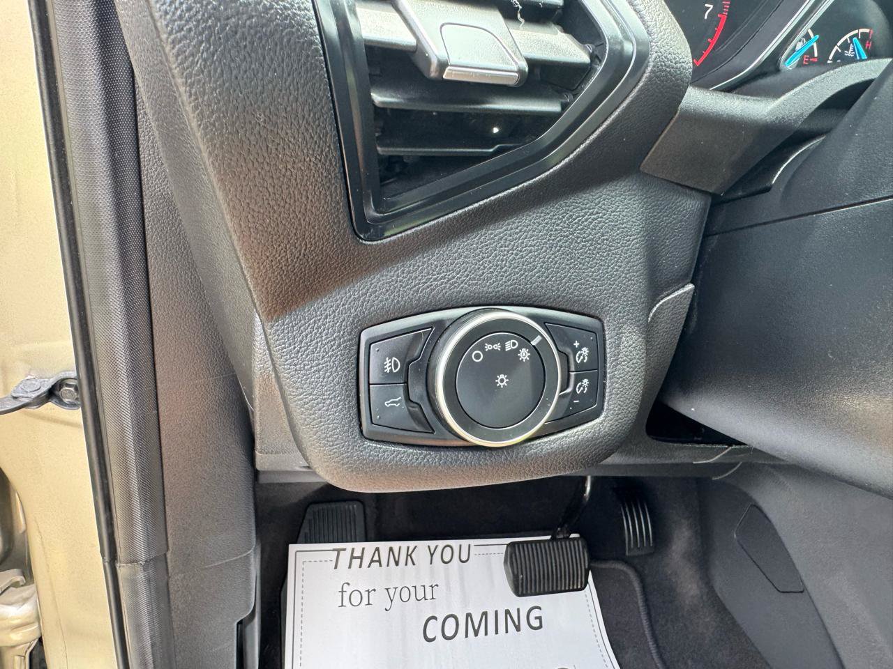 Used 2018 Ford Escape SE w/ SE Sync 3 Package AWD/4WD image 32