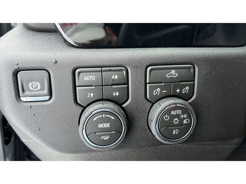 New 2026 Chevrolet Silverado 3500 LT w/ Convenience Package image 22