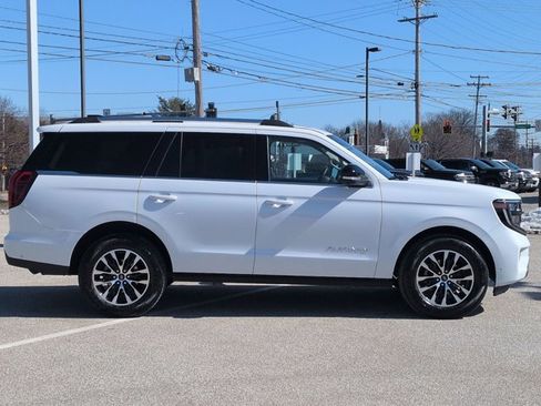 Certified 2025 Ford Expedition Platinum image 4