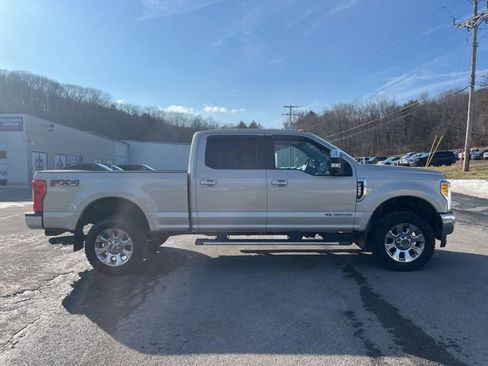 Used 2017 Ford F250 Lariat image 4