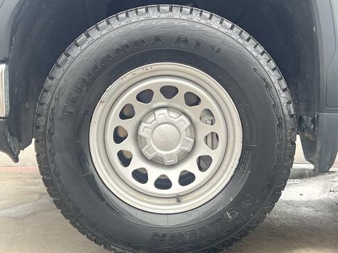 Used 2022 GMC Sierra 1500 Pro w/ Pro Value Package image 6