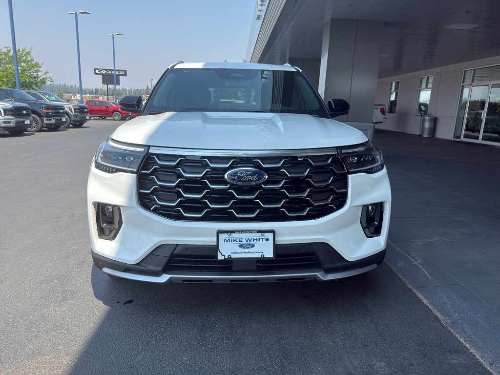 Used 2026 Ford Explorer Platinum w/ LUX Leather Package AWD/4WD image 2