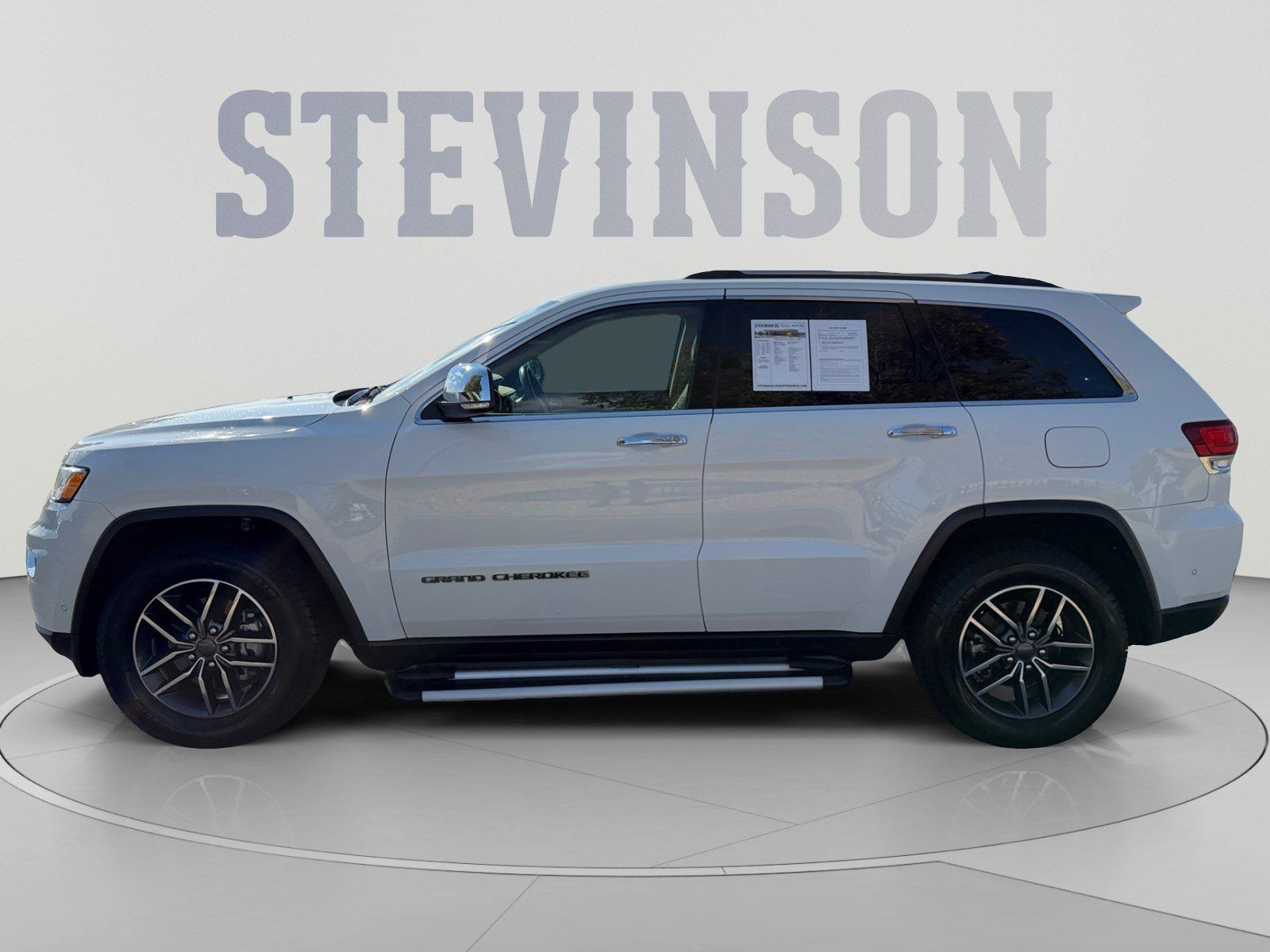 Used 2020 Jeep Grand Cherokee Limited w/ Luxury Group II AWD/4WD image 2