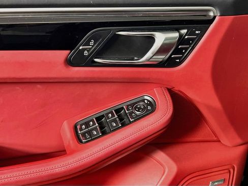 Used 2020 Porsche Macan S AWD/4WD image 9