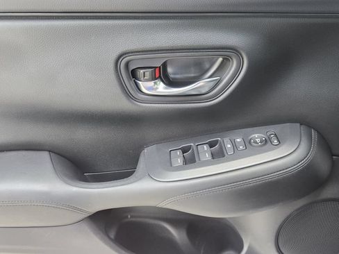 Certified 2025 Honda HR-V LX image 25