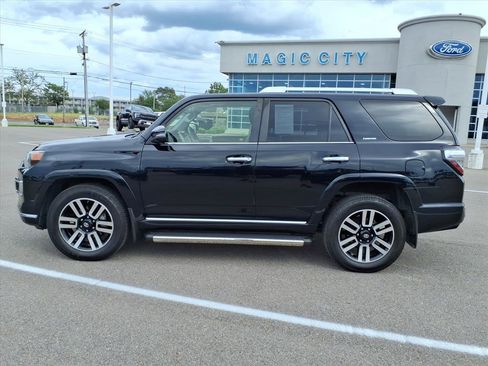 Used 2021 Toyota 4Runner Limited AWD/4WD image 2