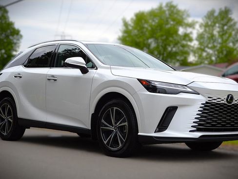 Used 2024 Lexus RX 350 AWD image 3
