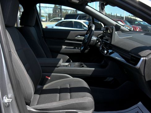 Used 2024 Honda Prologue EX image 47