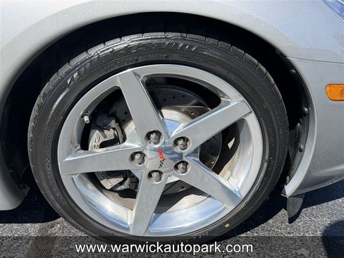 Used 2006 Chevrolet Corvette Convertible w/ Preferred Equipment Group RWD image 20
