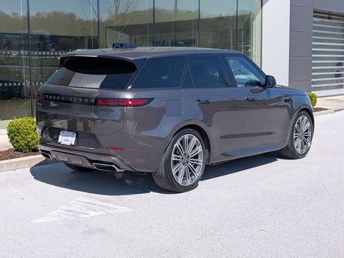 Used 2025 Land Rover Range Rover Sport Dynamic SE AWD/4WD image 7