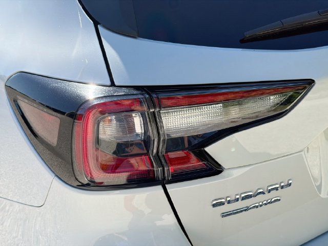 Used 2025 Subaru Outback Touring AWD/4WD image 10