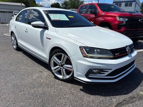 Used 2017 Volkswagen Jetta GLI FWD image 1