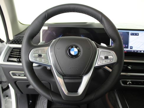New 2026 BMW X7 xDrive40i image 14