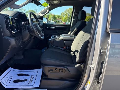 Used 2023 Chevrolet Silverado 1500 LT AWD/4WD image 10